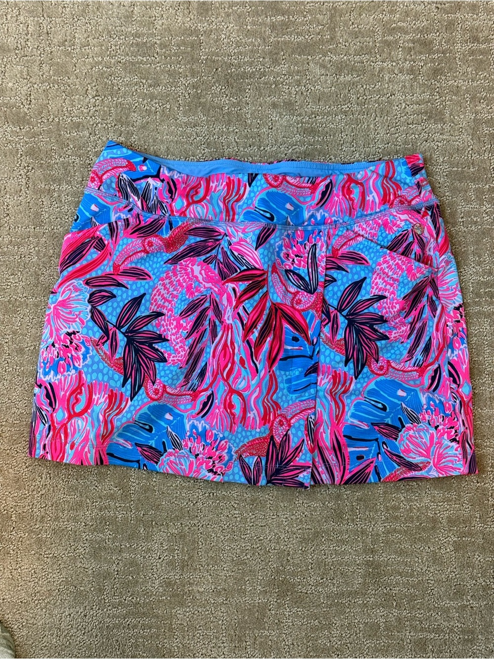 LILLY PULITZER LUXLETIC SEMANA SKORT UPF 50+ - Picture 2 of 7